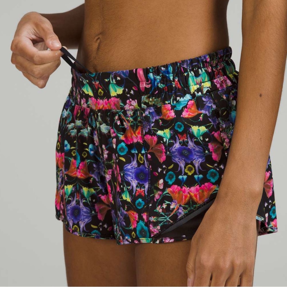 Lululemon Hotty hot 2.5